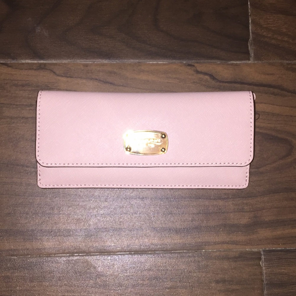 Micheal Kors wallet